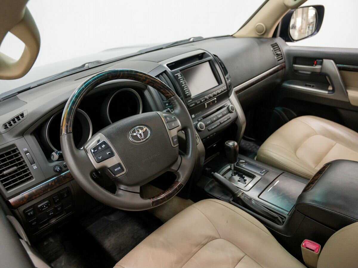 Купить Toyota Land Cruiser с пробегом. Фото: #13