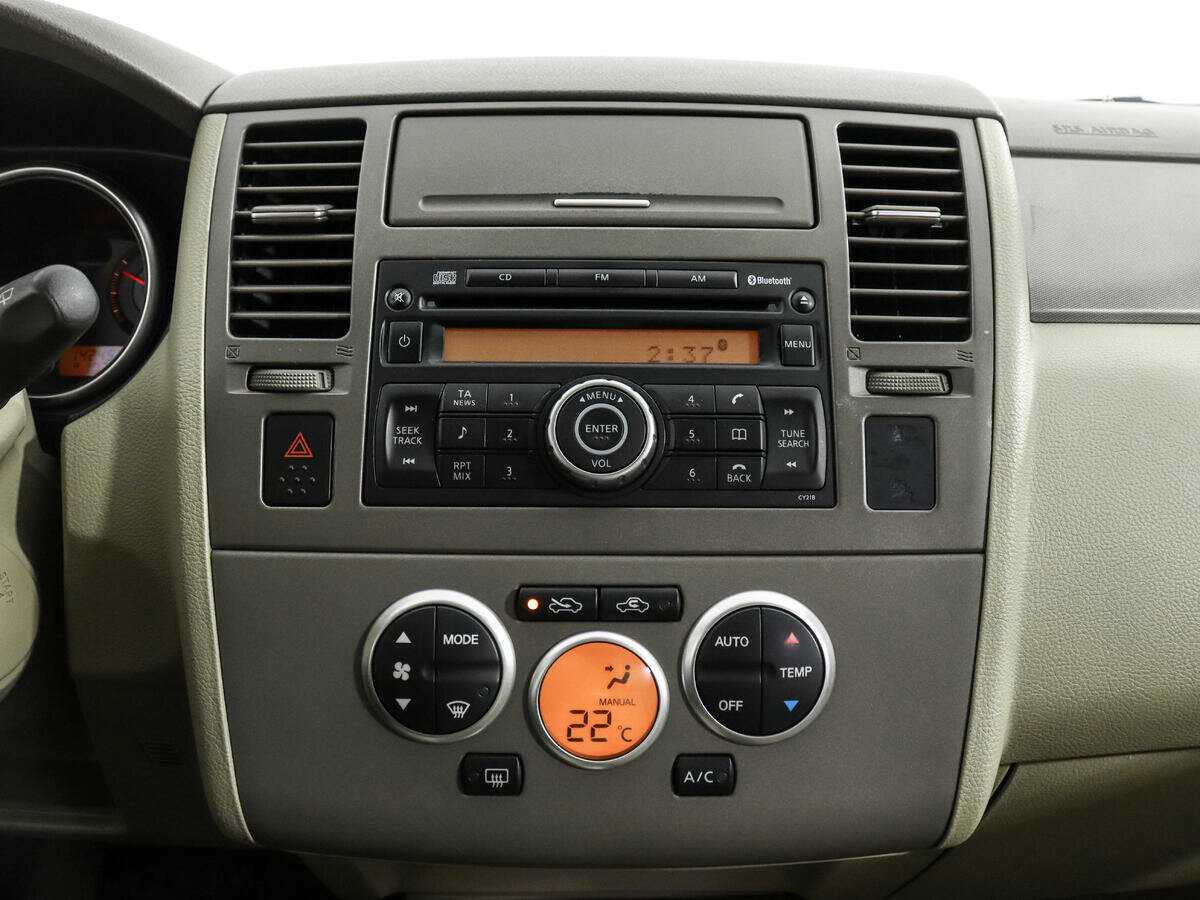 Купить Nissan Tiida с пробегом. Фото: #11