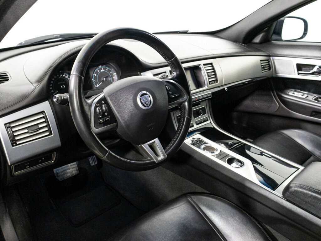 Купить Jaguar XF с пробегом. Фото: #10