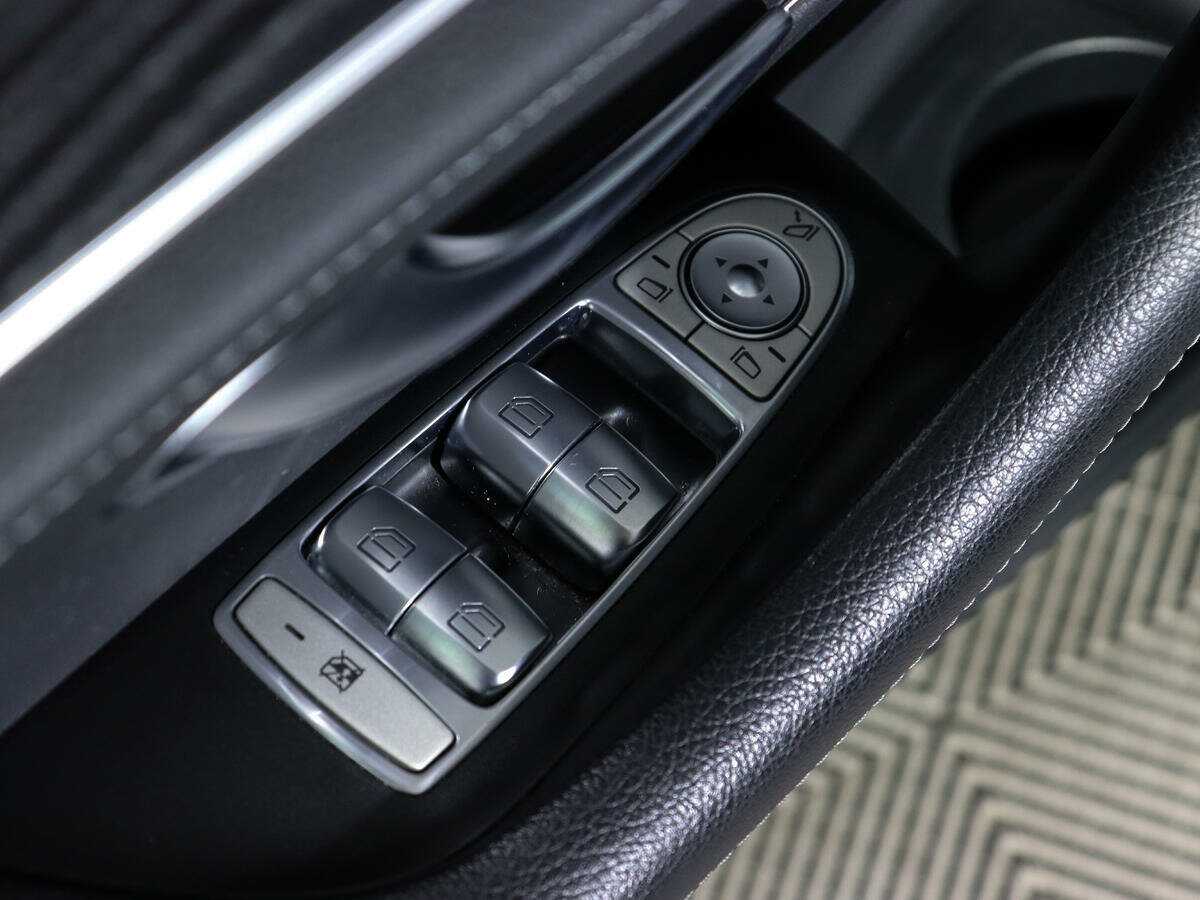Купить Mercedes-Benz E-Класс с пробегом. Фото: #12