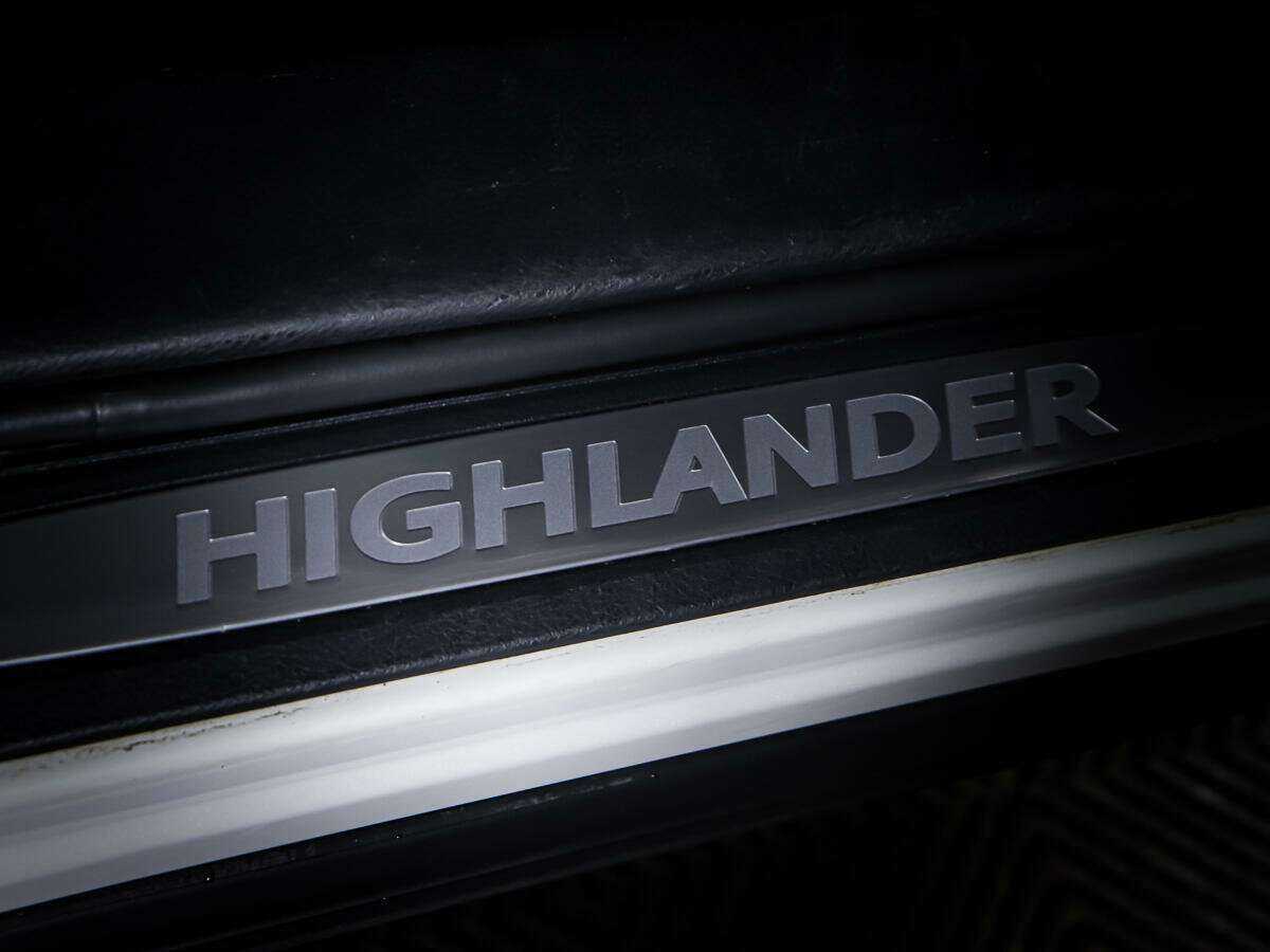 Купить Toyota Highlander с пробегом. Фото: #24