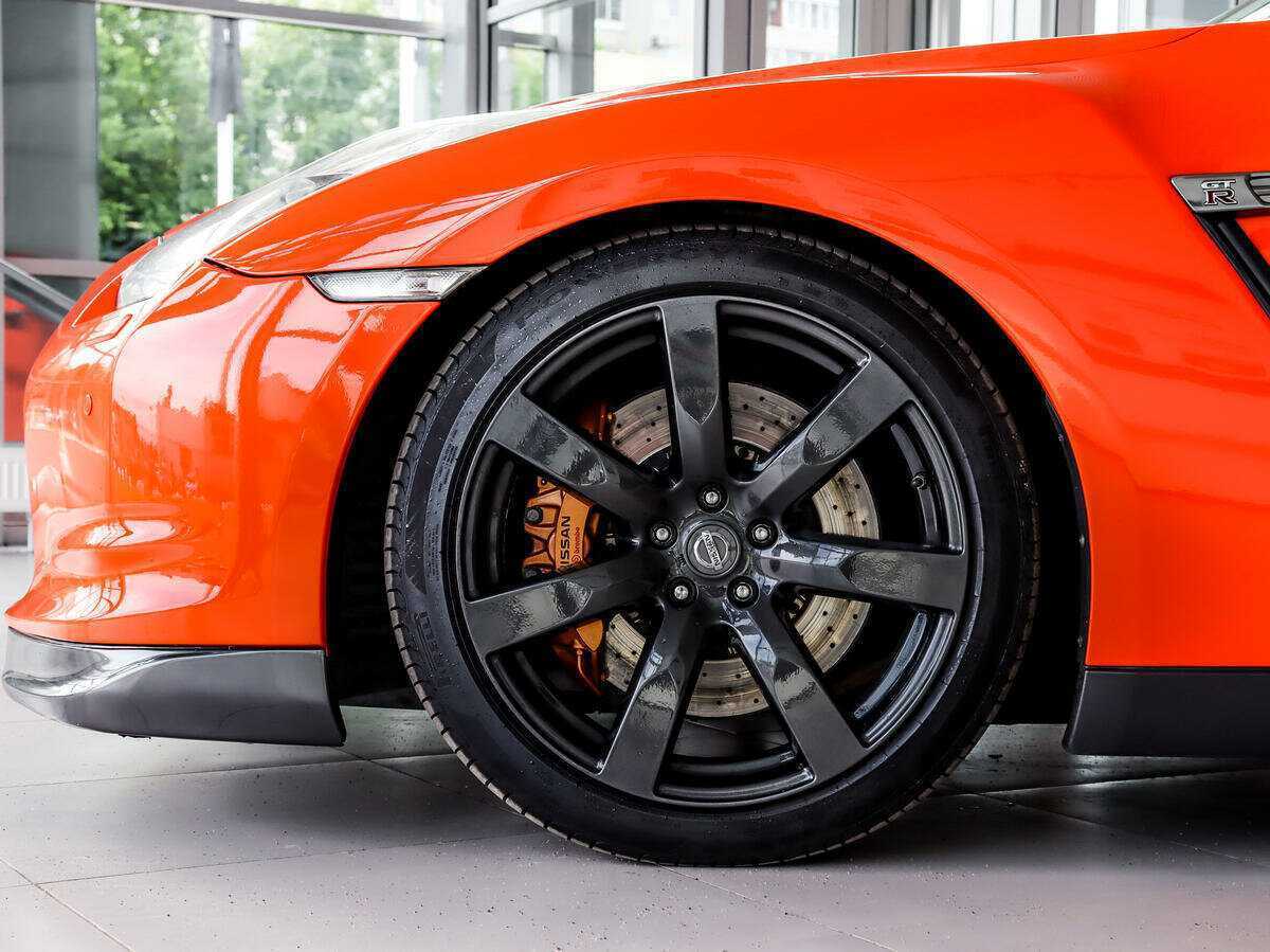 Купить Nissan GT-R с пробегом. Фото: #7