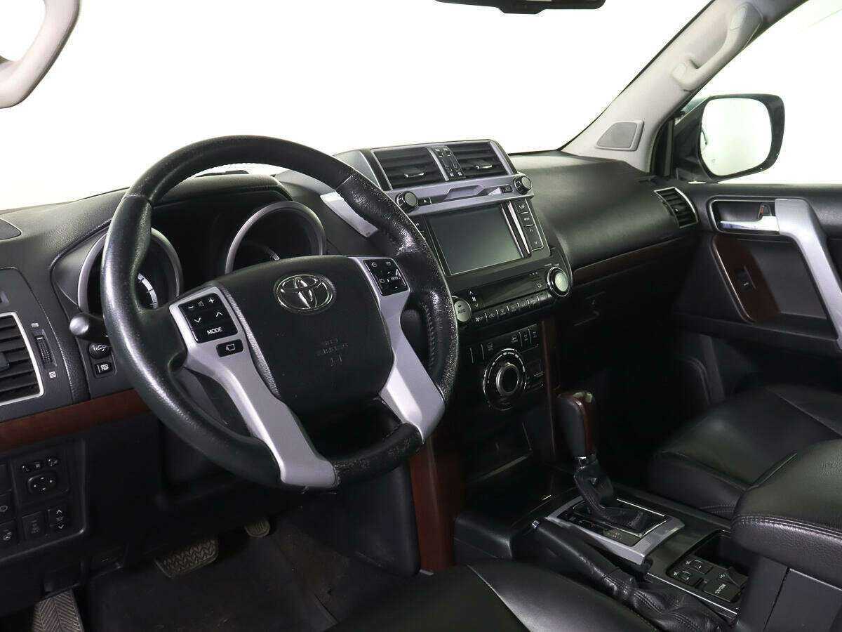 Купить Toyota Land Cruiser Prado с пробегом. Фото: #12