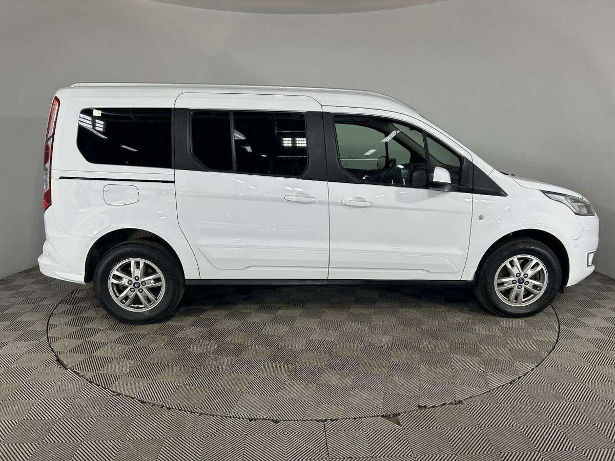 Купить Ford Tourneo Connect с пробегом. Фото: #3