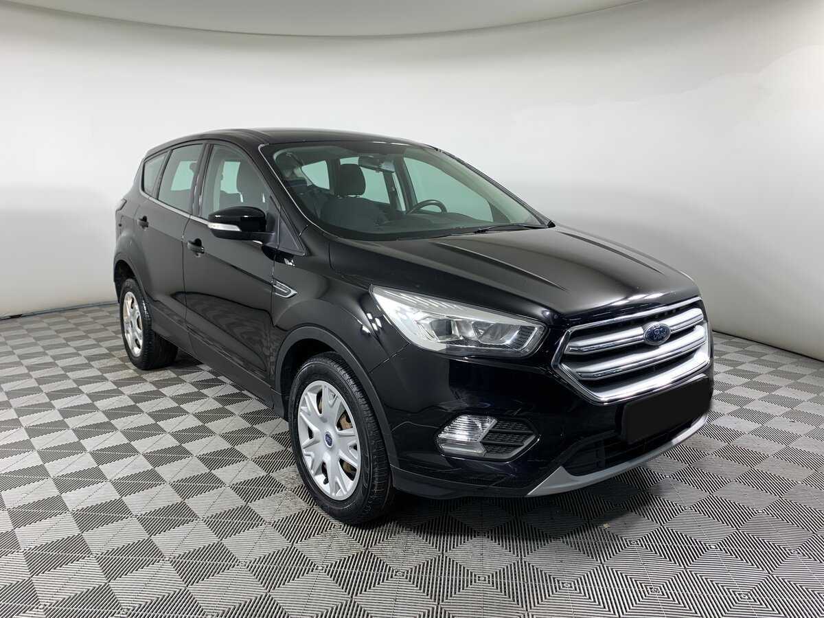 Купить Ford Kuga с пробегом. Фото: #2