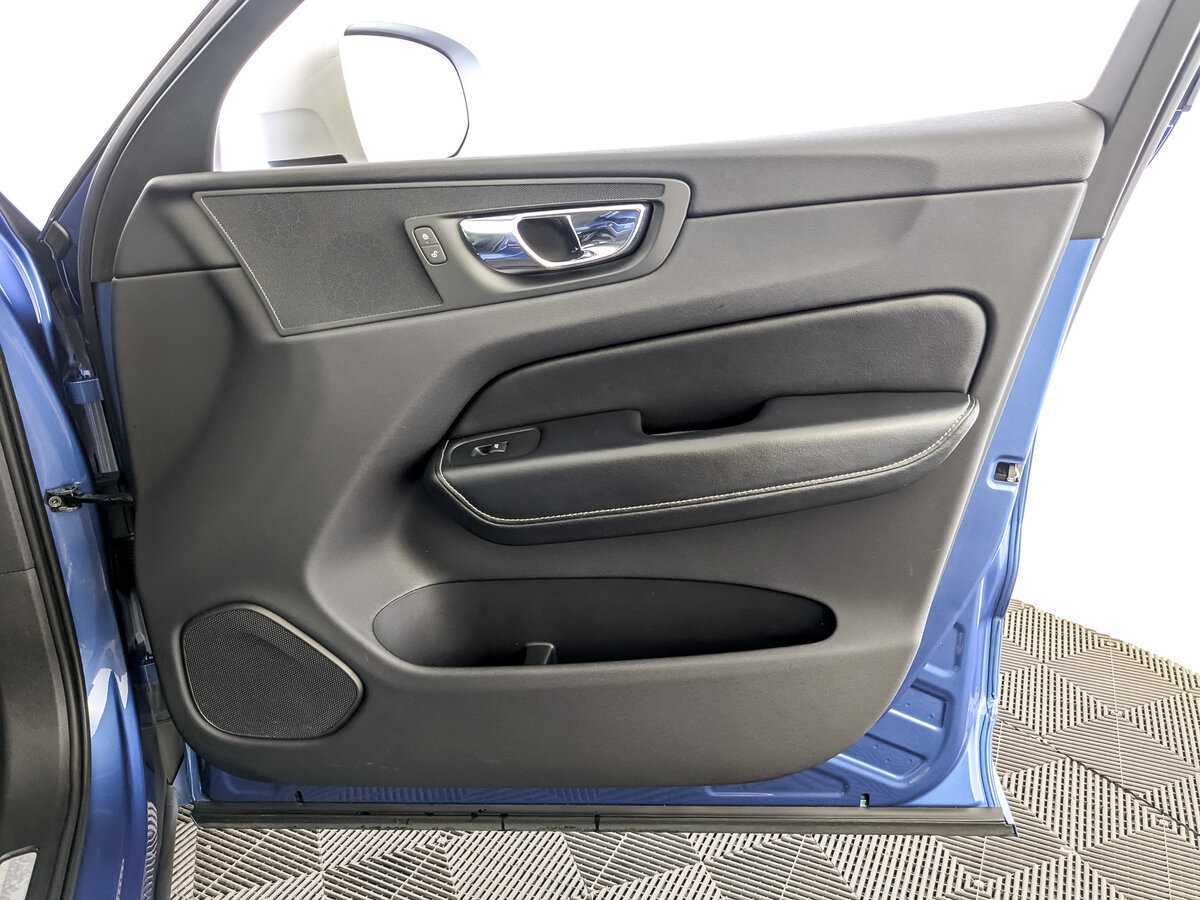 Купить Volvo XC60 с пробегом. Фото: #21