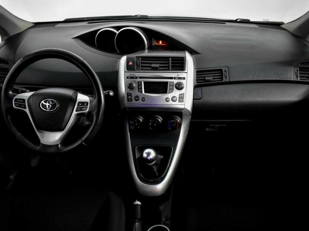 Купить Toyota Verso с пробегом. Фото: #14