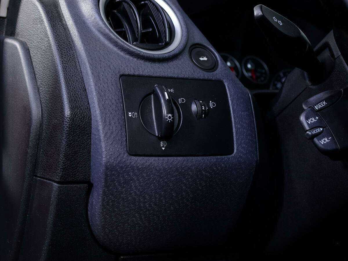 Купить Ford Fusion с пробегом. Фото: #15