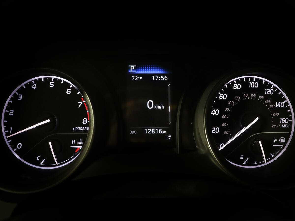 Купить Toyota Camry с пробегом. Фото: #10