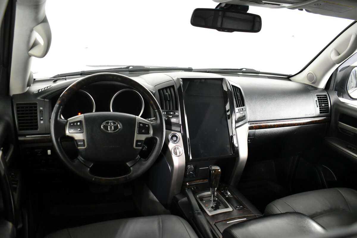 Купить Toyota Land Cruiser с пробегом. Фото: #9