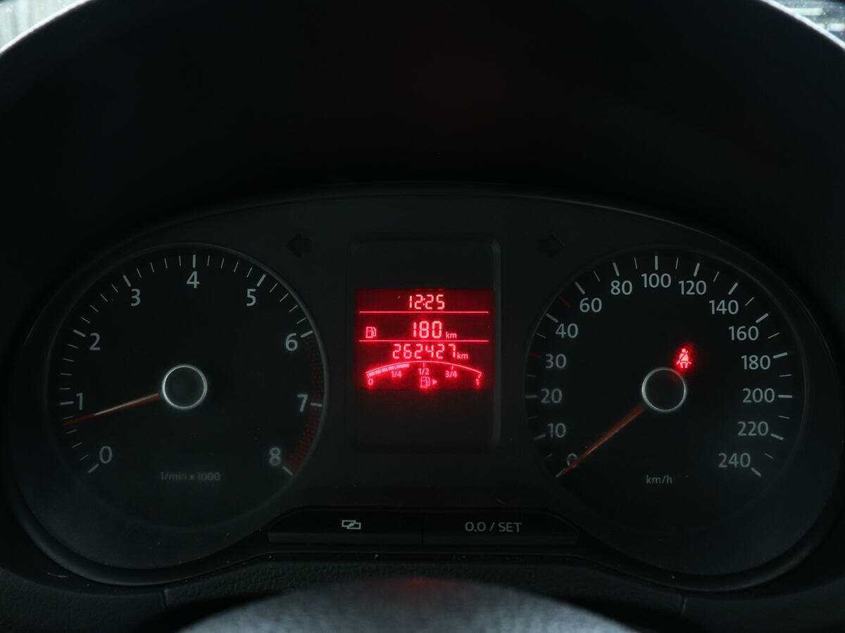 Купить Volkswagen Polo с пробегом. Фото: #6
