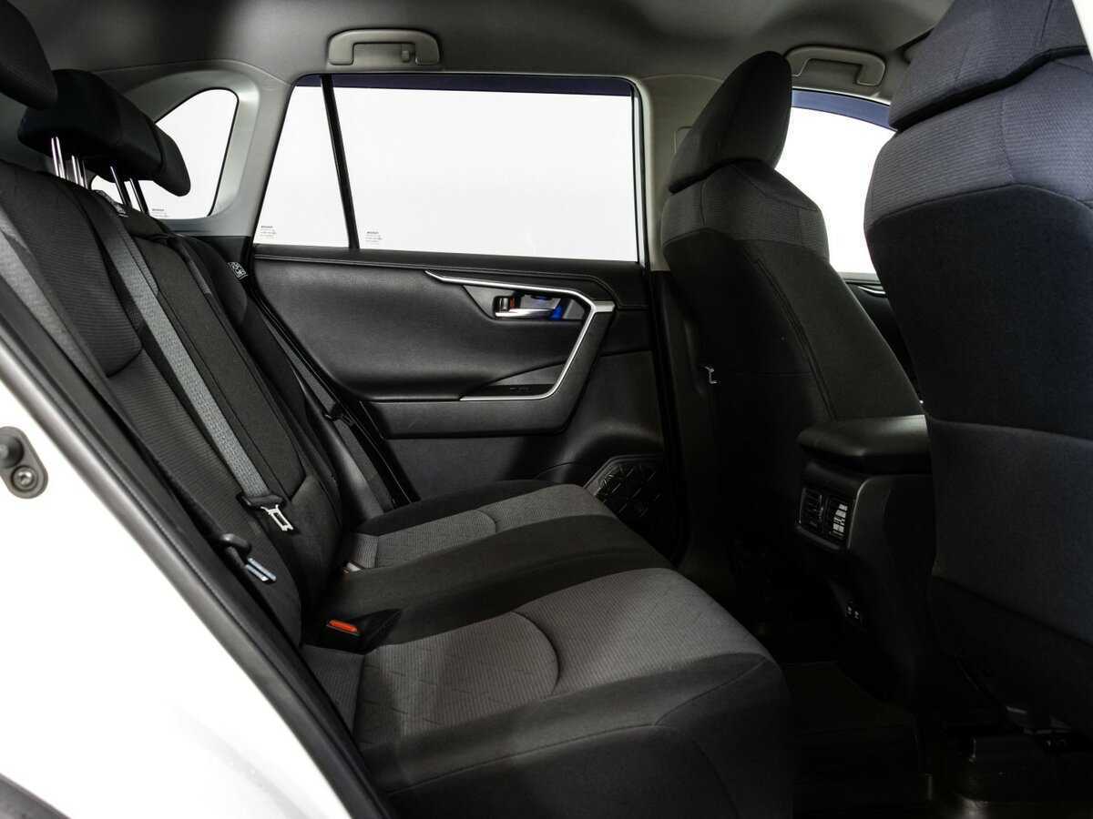 Купить Toyota RAV4 с пробегом. Фото: #14