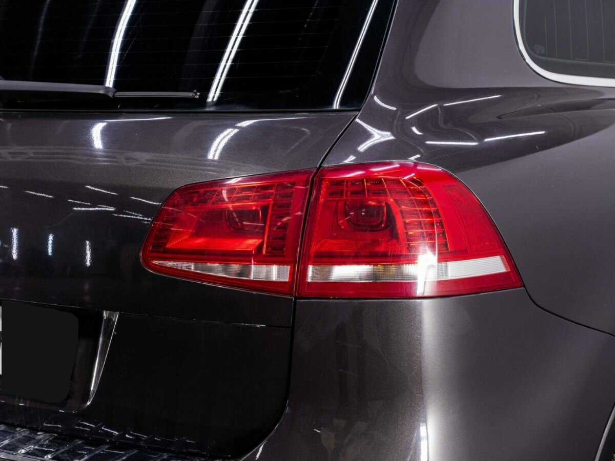 Купить Volkswagen Touareg с пробегом. Фото: #25