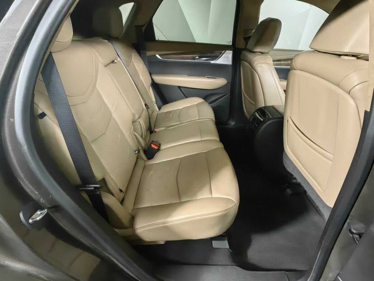 Купить Cadillac XT5 с пробегом. Фото: #11