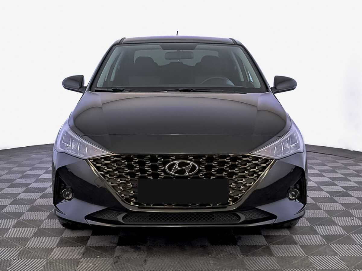 Купить Hyundai Solaris с пробегом. Фото: #1