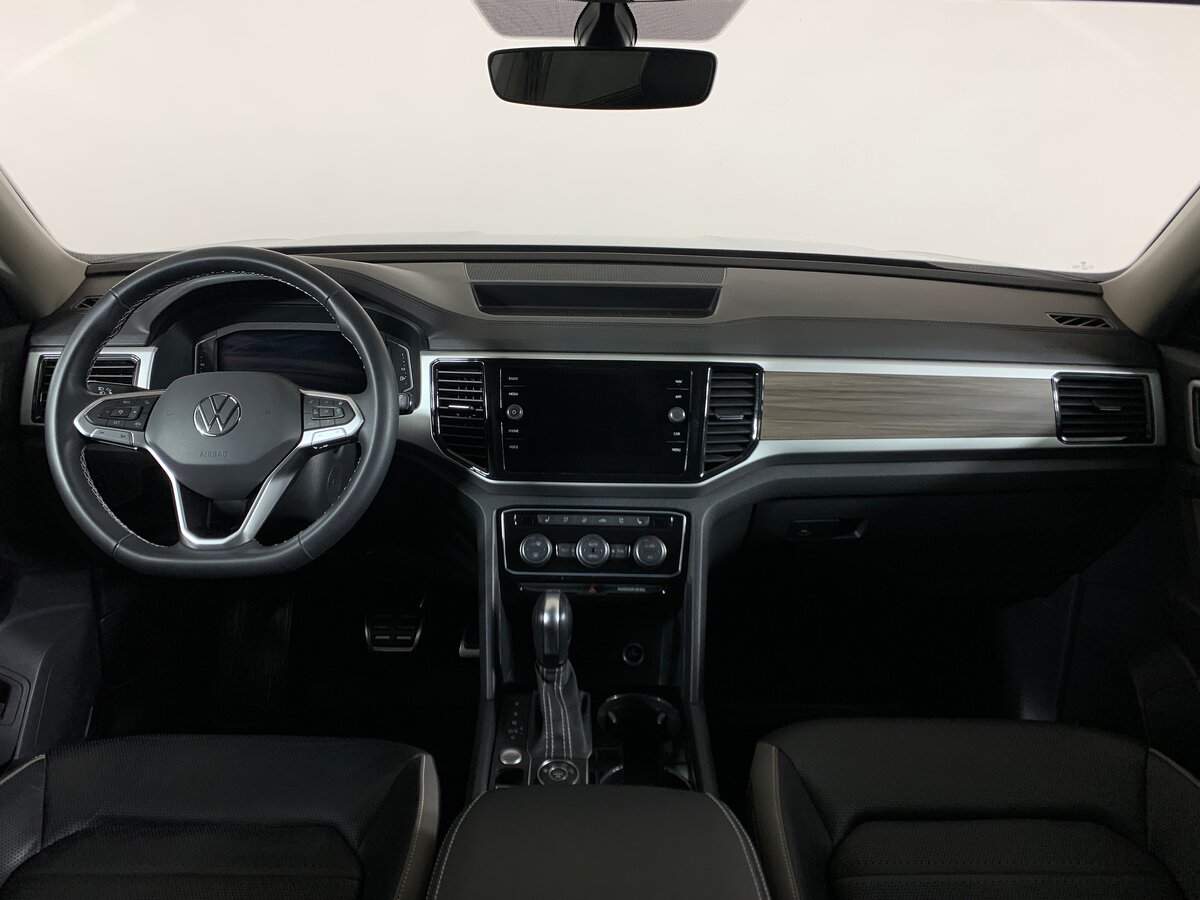 Купить Volkswagen Teramont с пробегом. Фото: #12