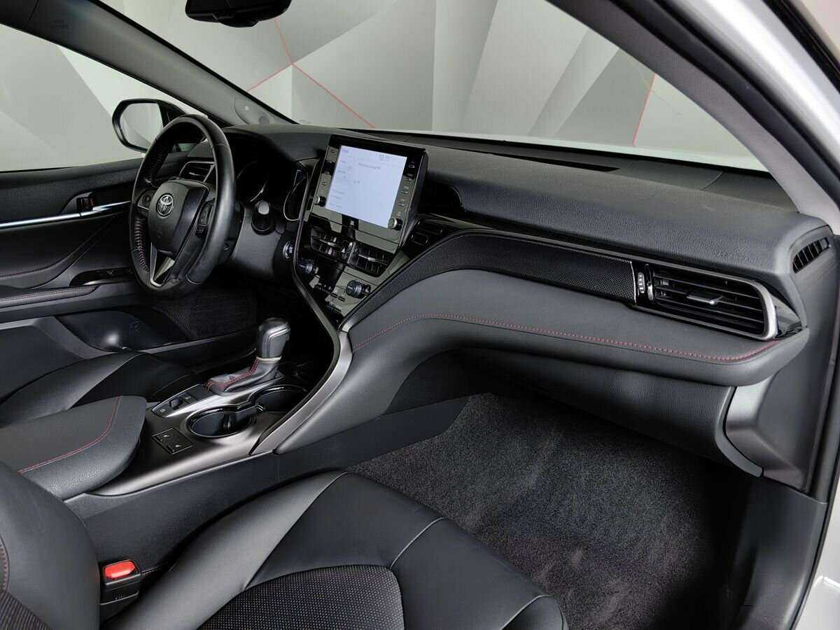 Купить Toyota Camry с пробегом. Фото: #8