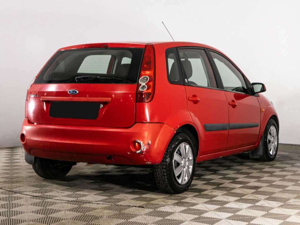 Купить Ford Fiesta с пробегом. Фото: #4