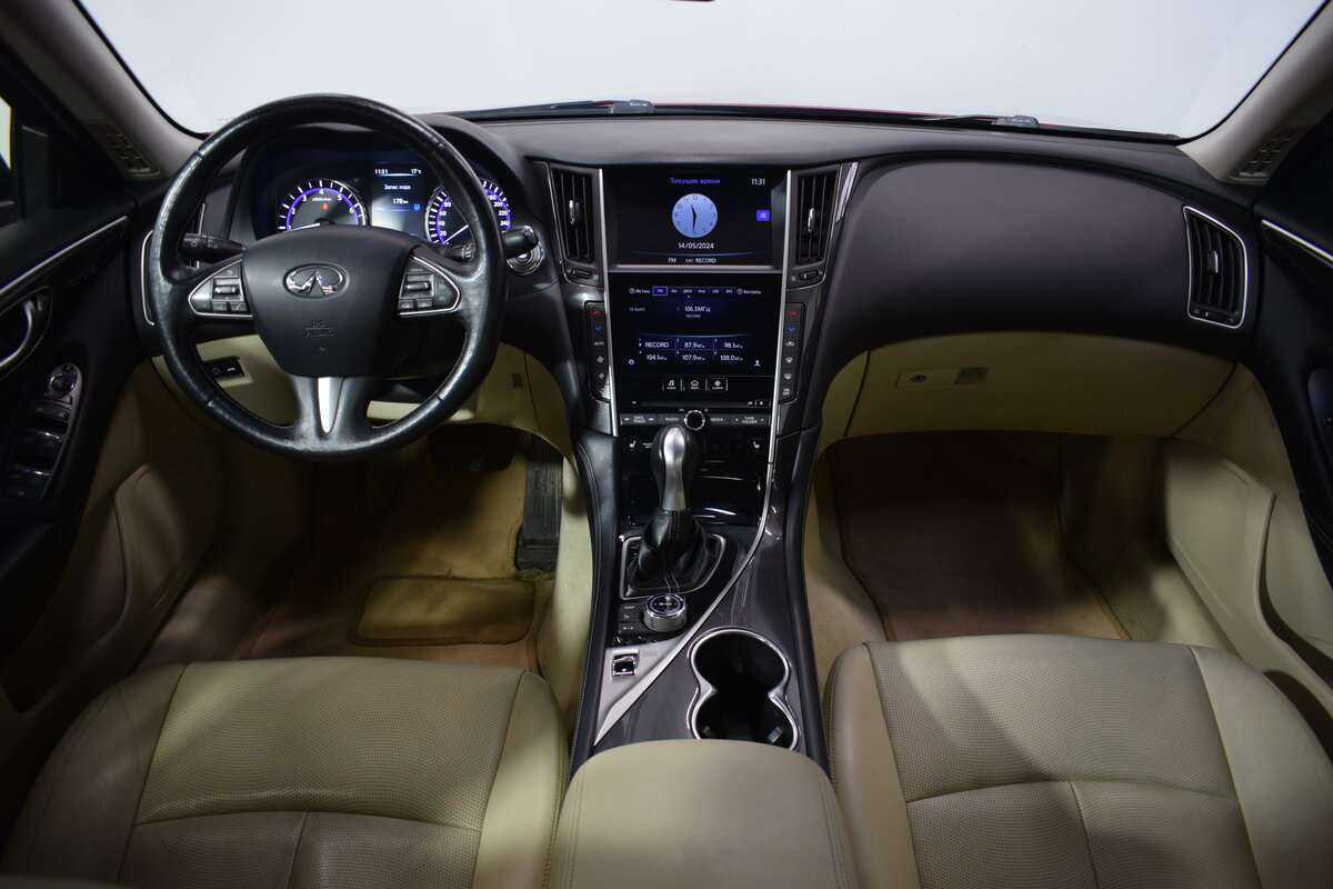 Купить Infiniti Q50 с пробегом. Фото: #8