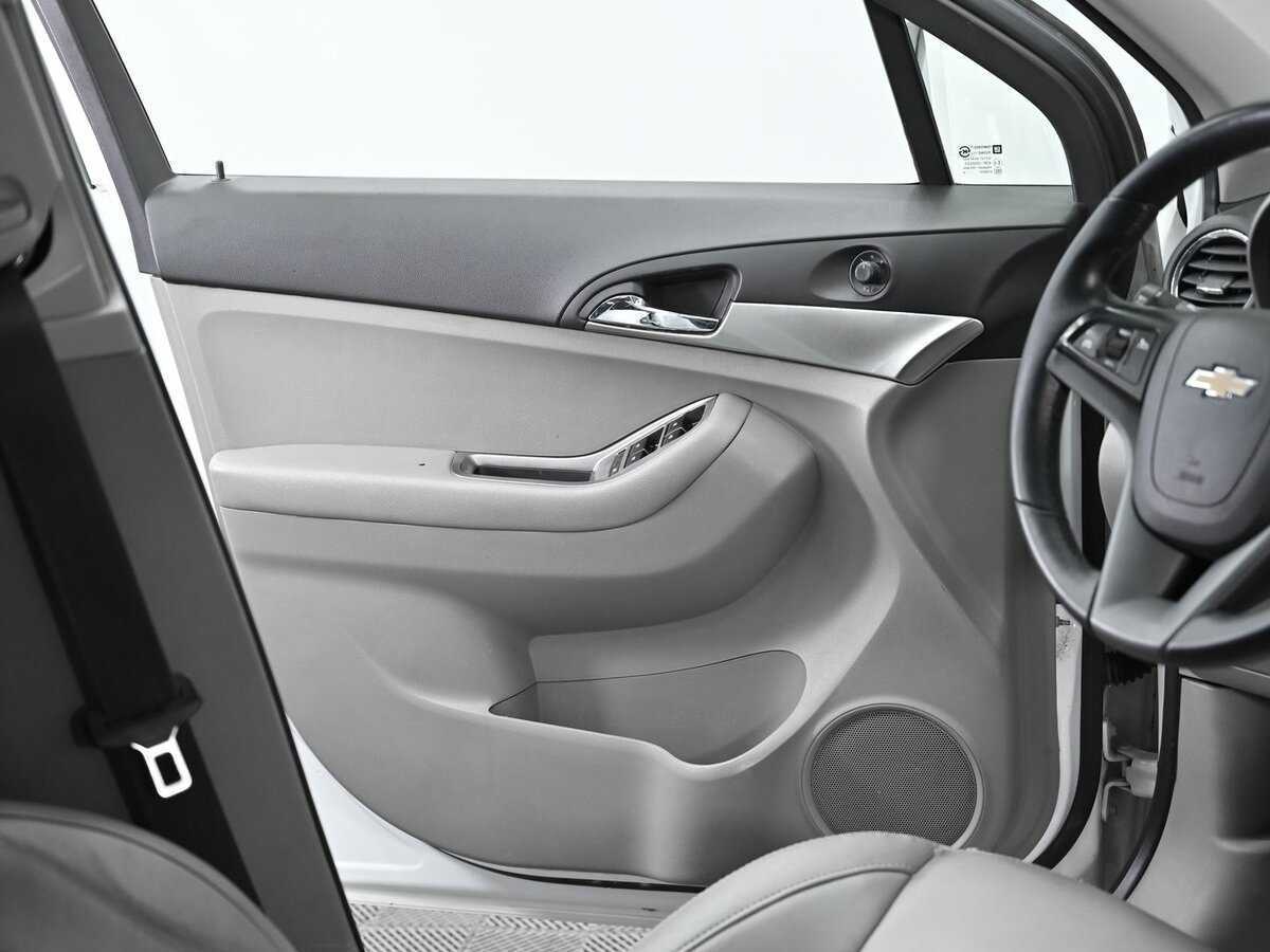 Купить Chevrolet Orlando с пробегом. Фото: #4