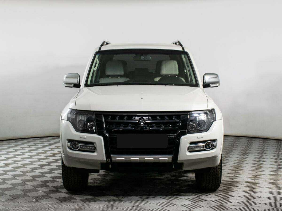 Купить Mitsubishi Pajero с пробегом. Фото: #1