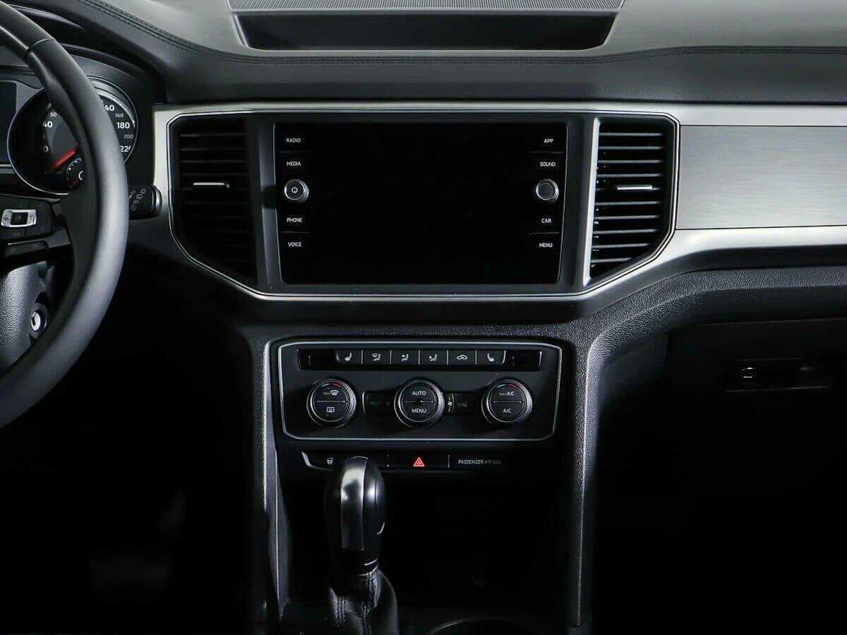 Купить Volkswagen Teramont с пробегом. Фото: #11