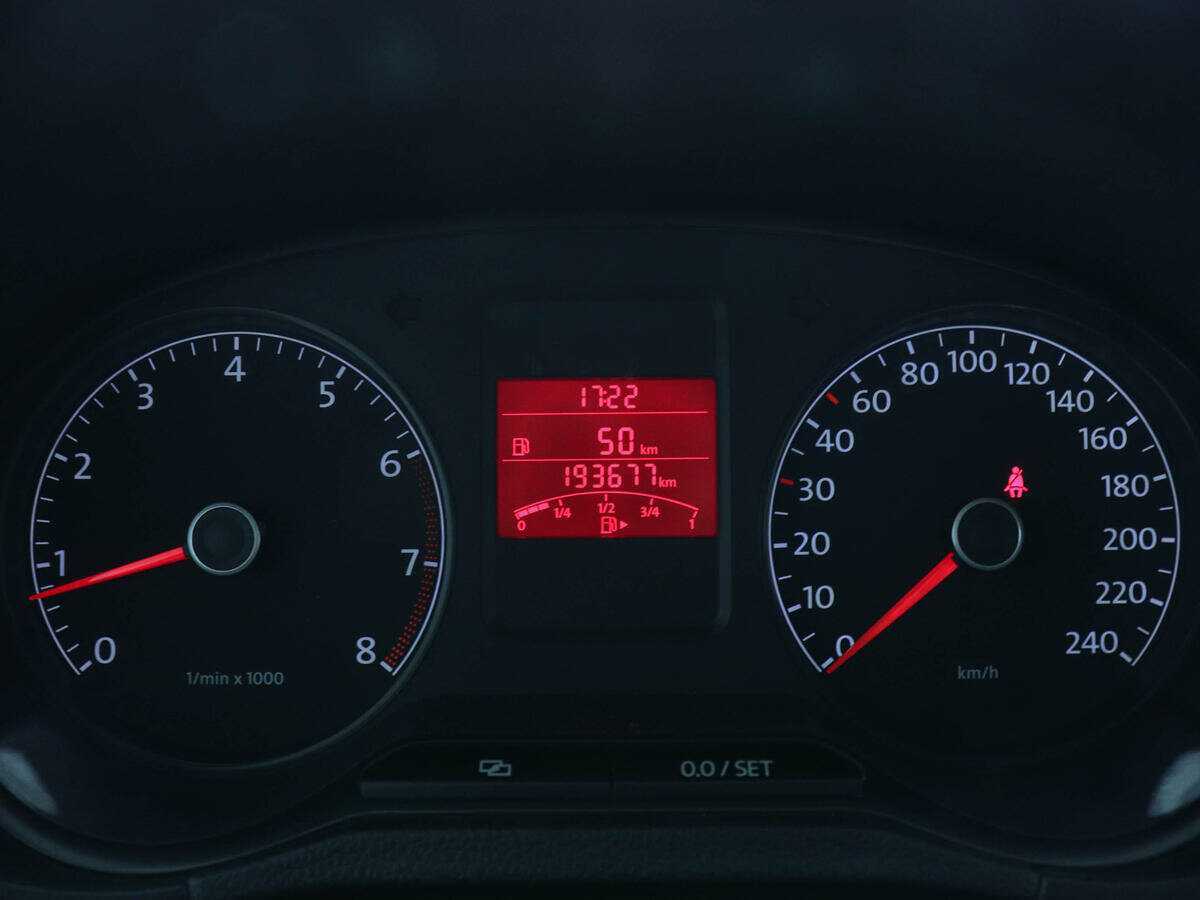 Купить Volkswagen Polo с пробегом. Фото: #10