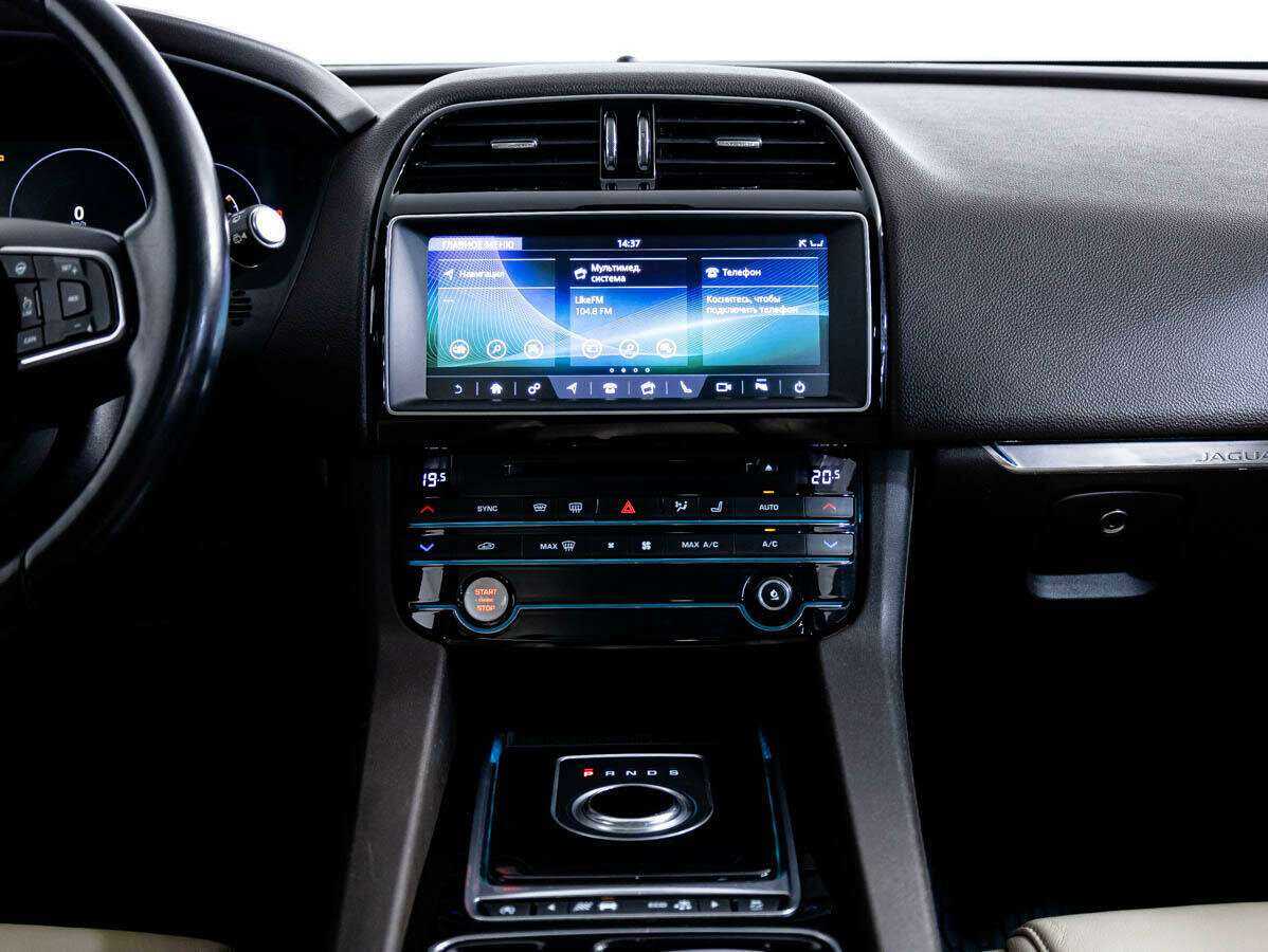 Купить Jaguar F-Pace с пробегом. Фото: #22