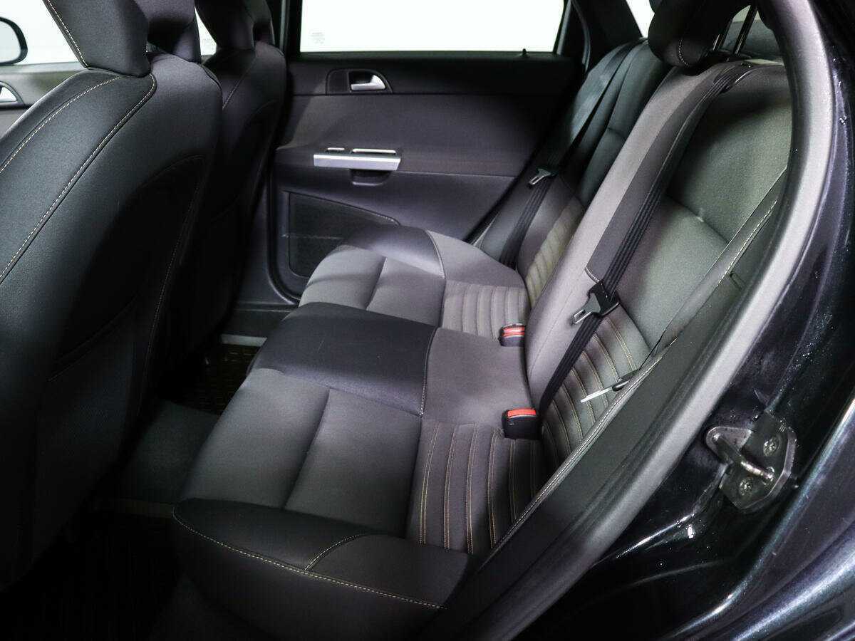 Купить Volvo S40 с пробегом. Фото: #9