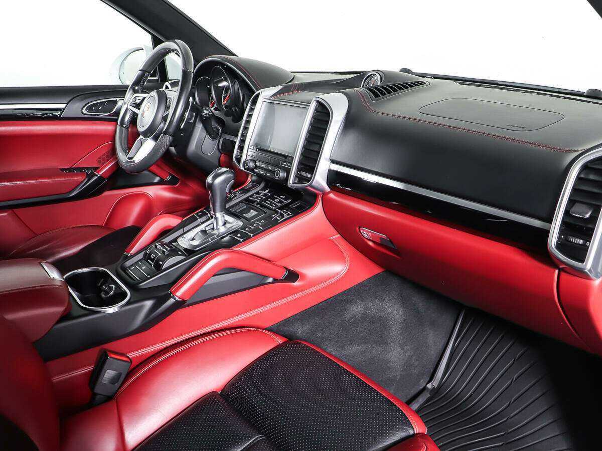 Купить Porsche Cayenne с пробегом. Фото: #8