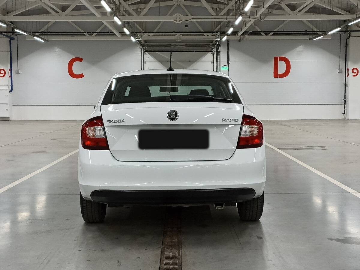 Купить Skoda Rapid с пробегом. Фото: #5