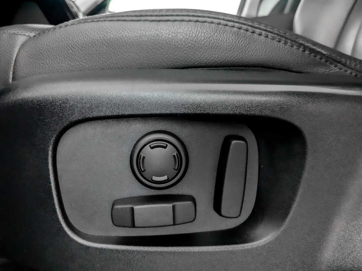 Купить Land Rover Discovery с пробегом. Фото: #19