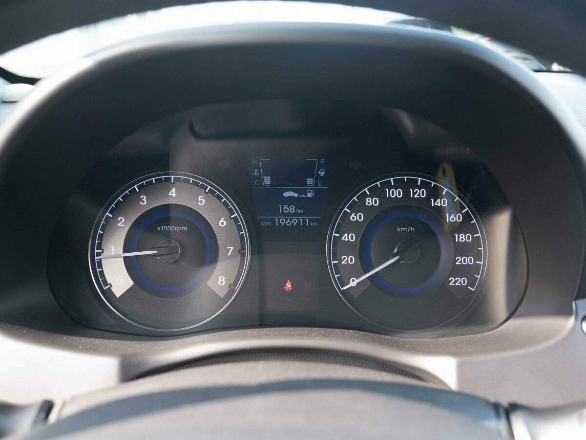 Купить Hyundai Solaris с пробегом. Фото: #16