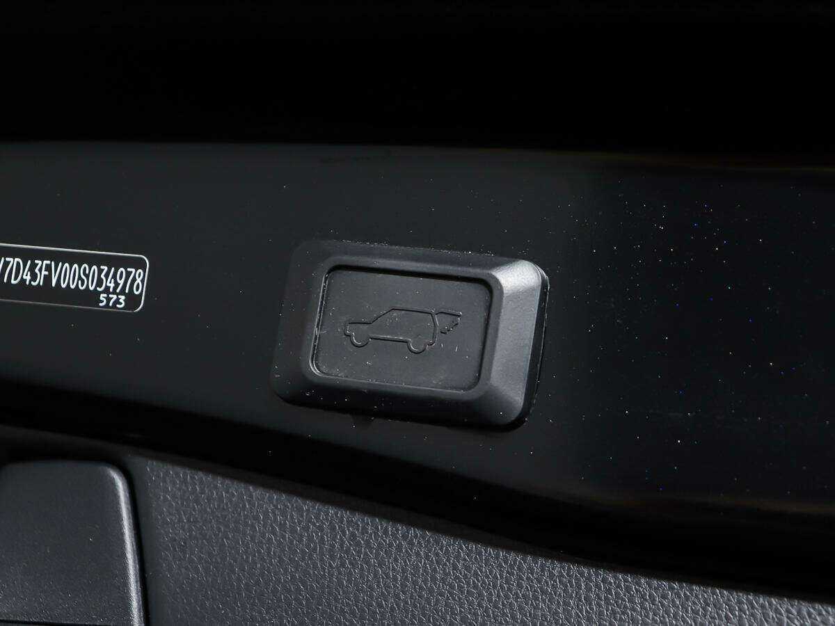 Купить Toyota RAV4 с пробегом. Фото: #15