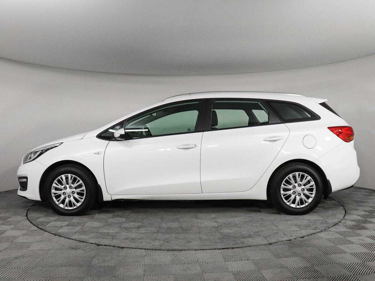 Купить Kia Ceed с пробегом. Фото: #7