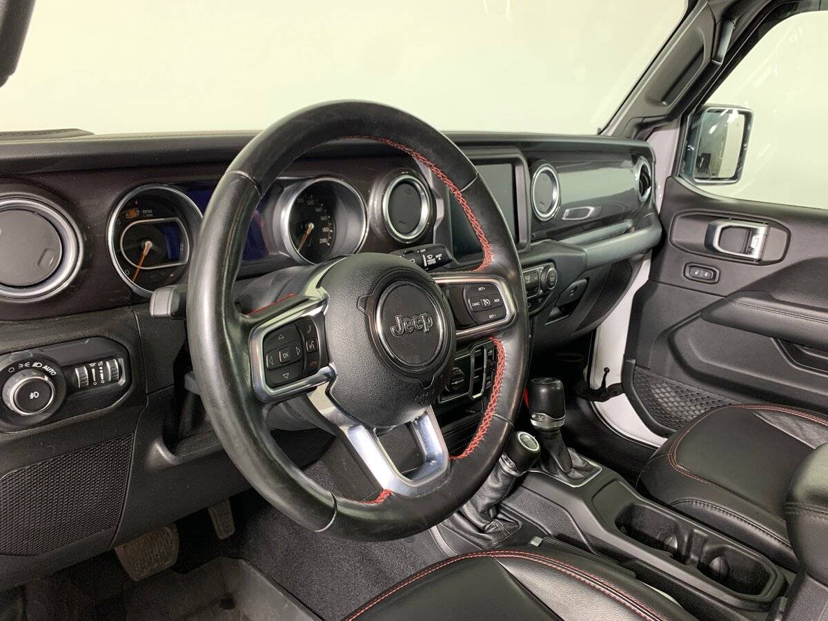 Купить Jeep Wrangler с пробегом. Фото: #11