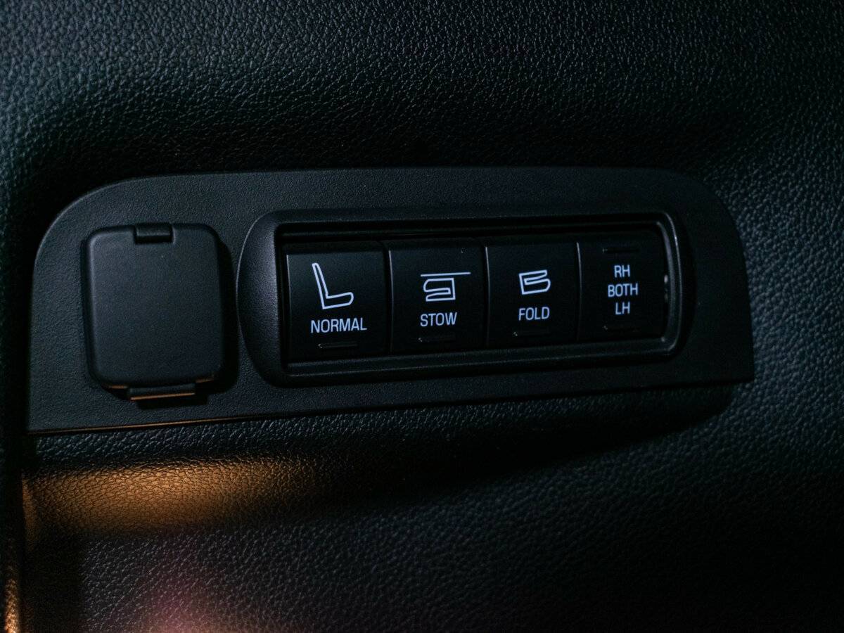 Купить Ford Explorer с пробегом. Фото: #10