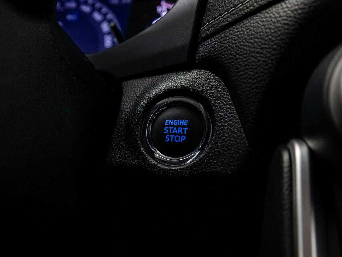 Купить Toyota RAV4 с пробегом. Фото: #13
