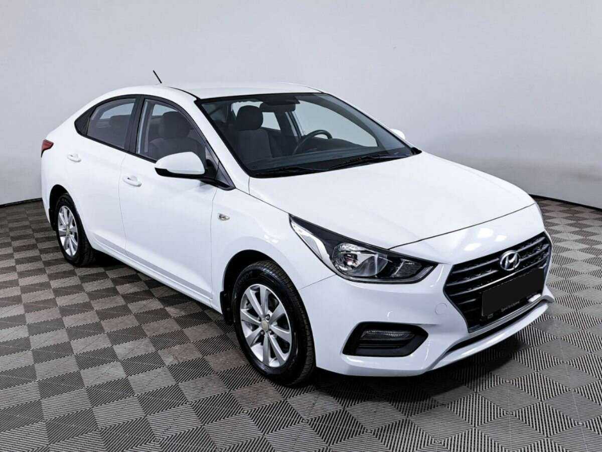 Купить Hyundai Solaris с пробегом. Фото: #2