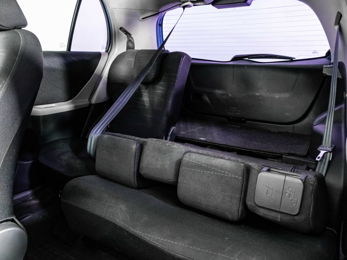 Купить Toyota Yaris с пробегом. Фото: #19