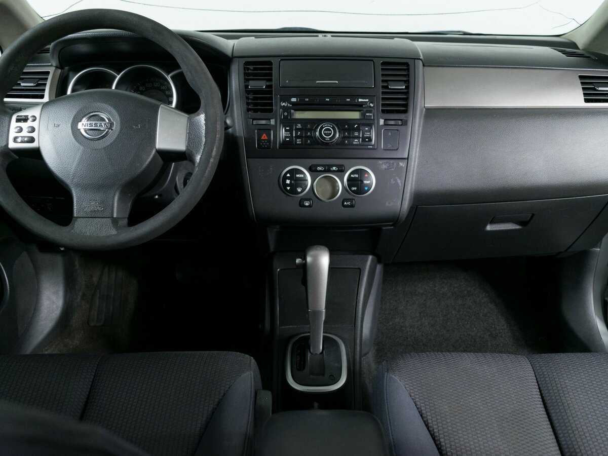 Купить Nissan Tiida с пробегом. Фото: #8