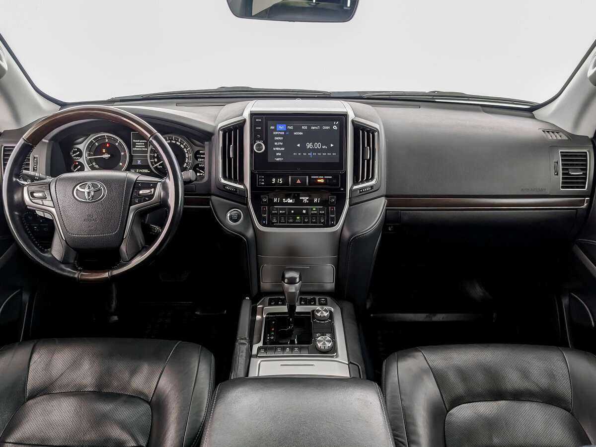 Купить Toyota Land Cruiser с пробегом. Фото: #11