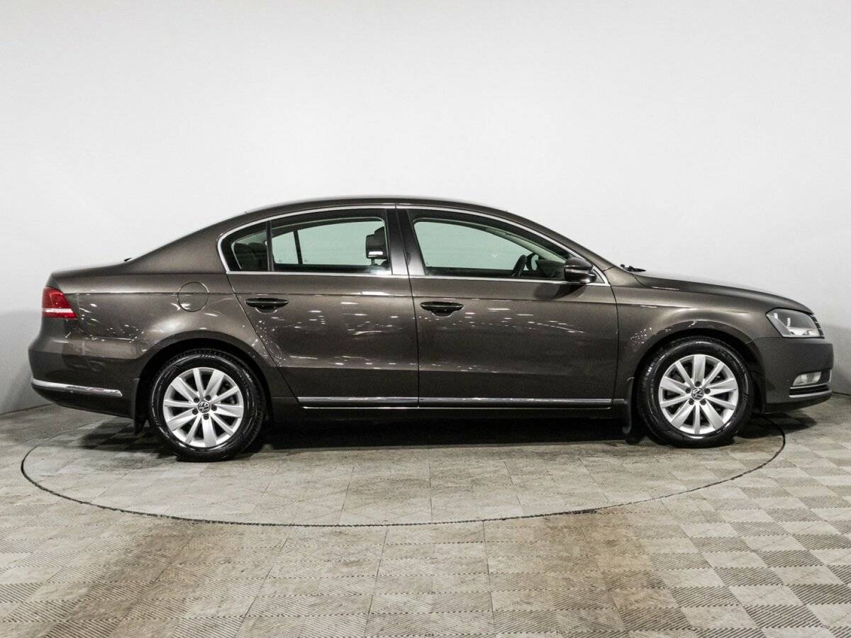 Купить Volkswagen Passat с пробегом. Фото: #3