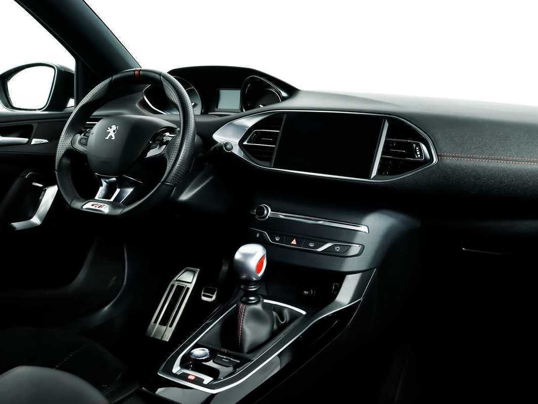Купить Peugeot 308 GTi с пробегом. Фото: #8