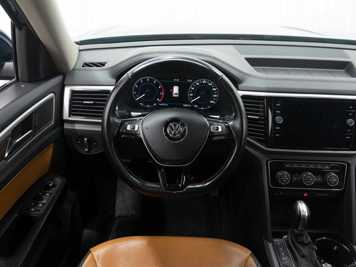 Купить Volkswagen Teramont с пробегом. Фото: #13