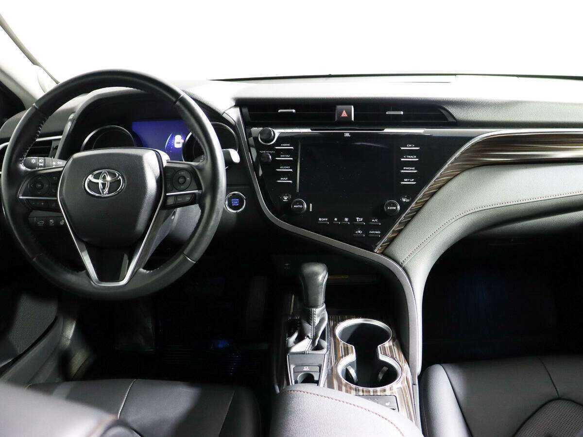 Купить Toyota Camry с пробегом. Фото: #7