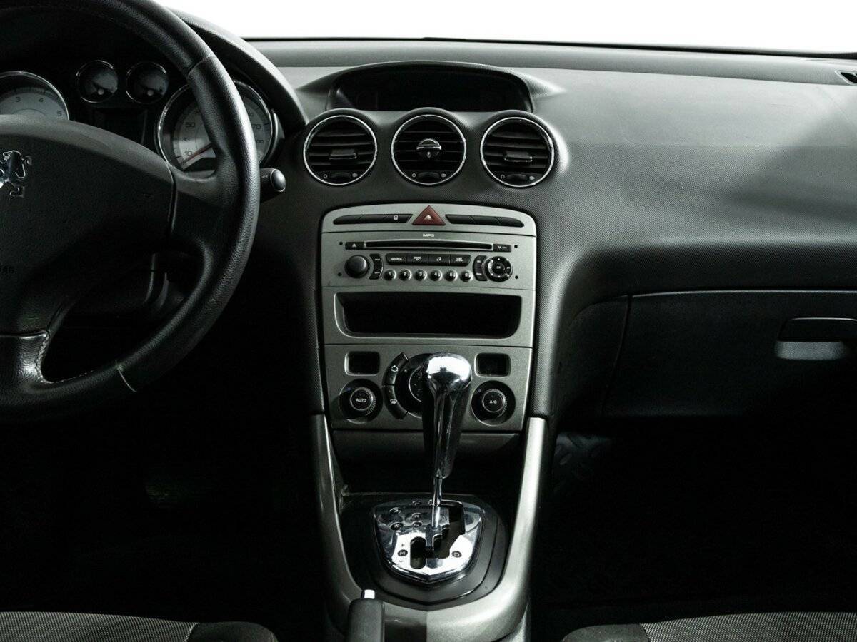 Купить Peugeot 308 с пробегом. Фото: #12