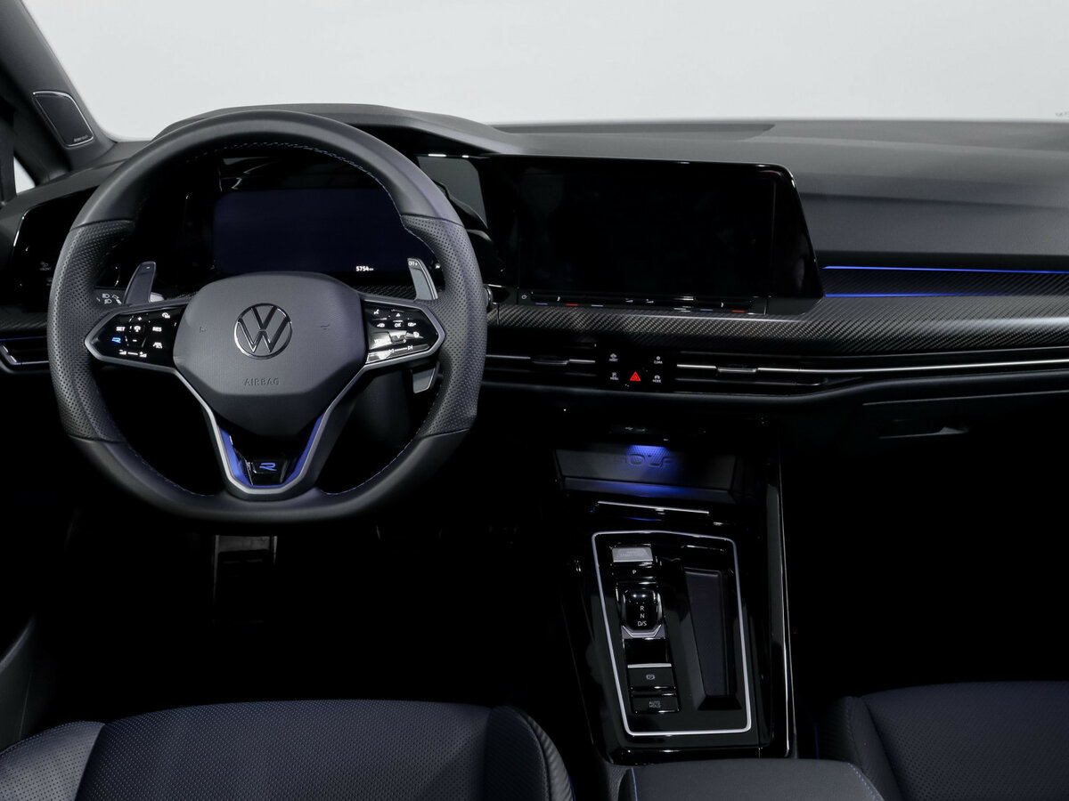 Купить Volkswagen Golf R с пробегом. Фото: #9