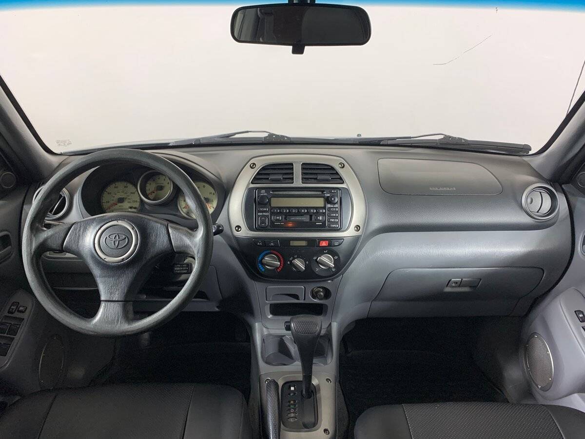 Купить Toyota RAV4 с пробегом. Фото: #11