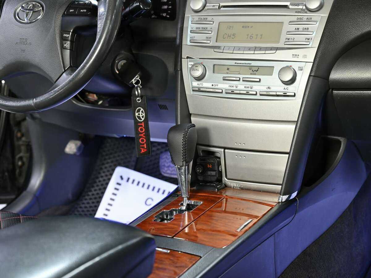 Купить Toyota Camry с пробегом. Фото: #9